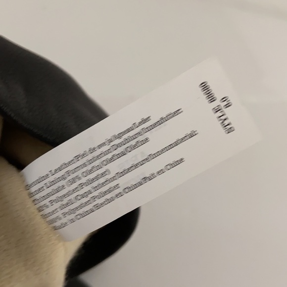 New With Tags Mens Black Isotoner Leather Driving Gloves - Picture 5 of 9